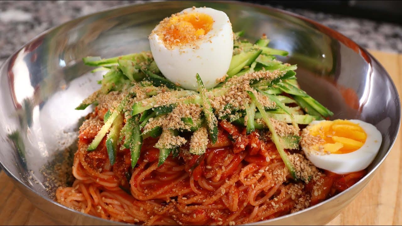 Spicy Mixed Noodles (비빔국수) - Korean recipe