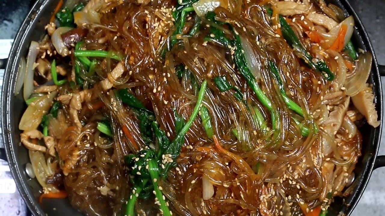 One-Pot Japchae (원팬 잡채) - Korean recipe